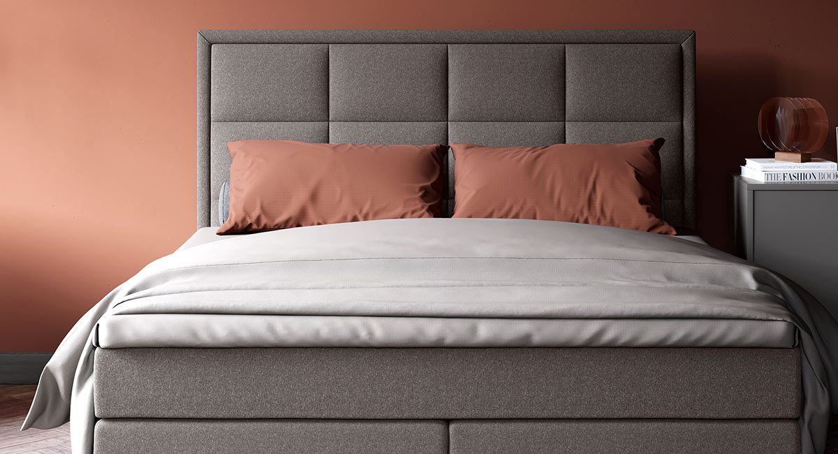 wonderland_quilt_headboard